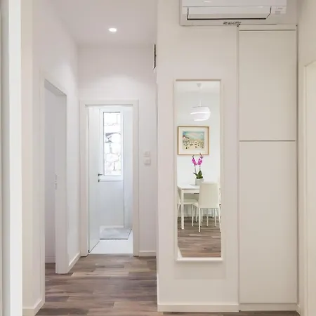 Apartamento Adriatik Lux Teatro 2 *