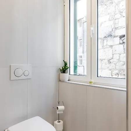 Adriatik Lux Teatro 2 Spalato