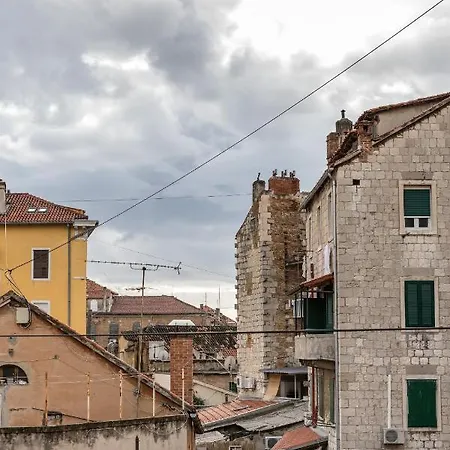 Adriatik Lux Teatro 2 *